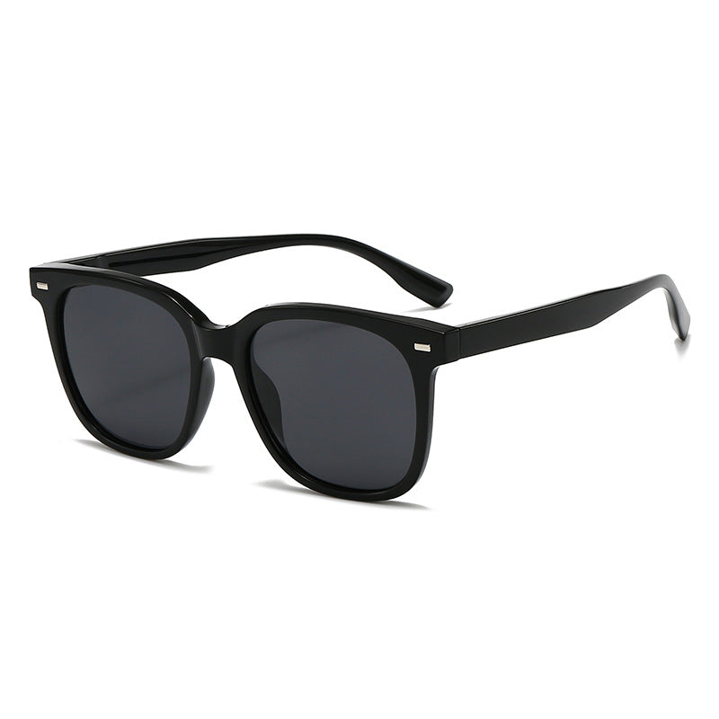Kvinnenes modne solbriller i elegant oversized design Luvikno