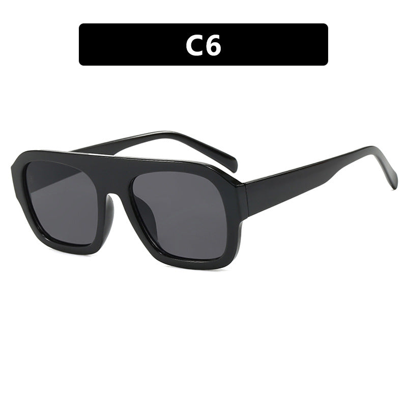 Dame moteriktig solbrille i beskyttende oversized-format Luvikno