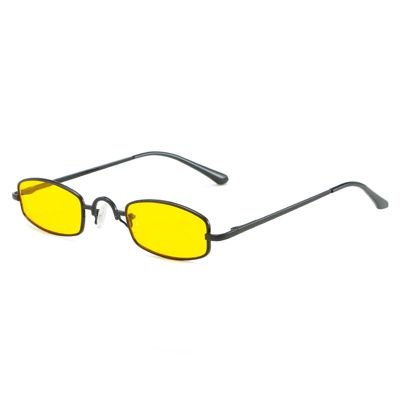 Dame fashion solbrille i futuristisk design Luvikno