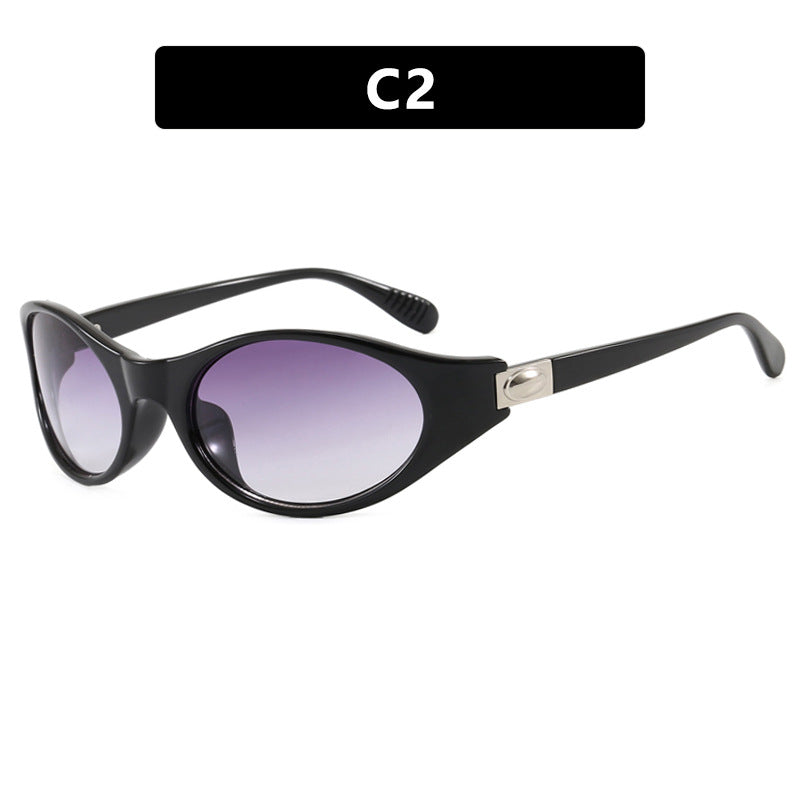 Dame stilfull solbrille i elegant ovalt design med beskyttende UV-filter Luvikno