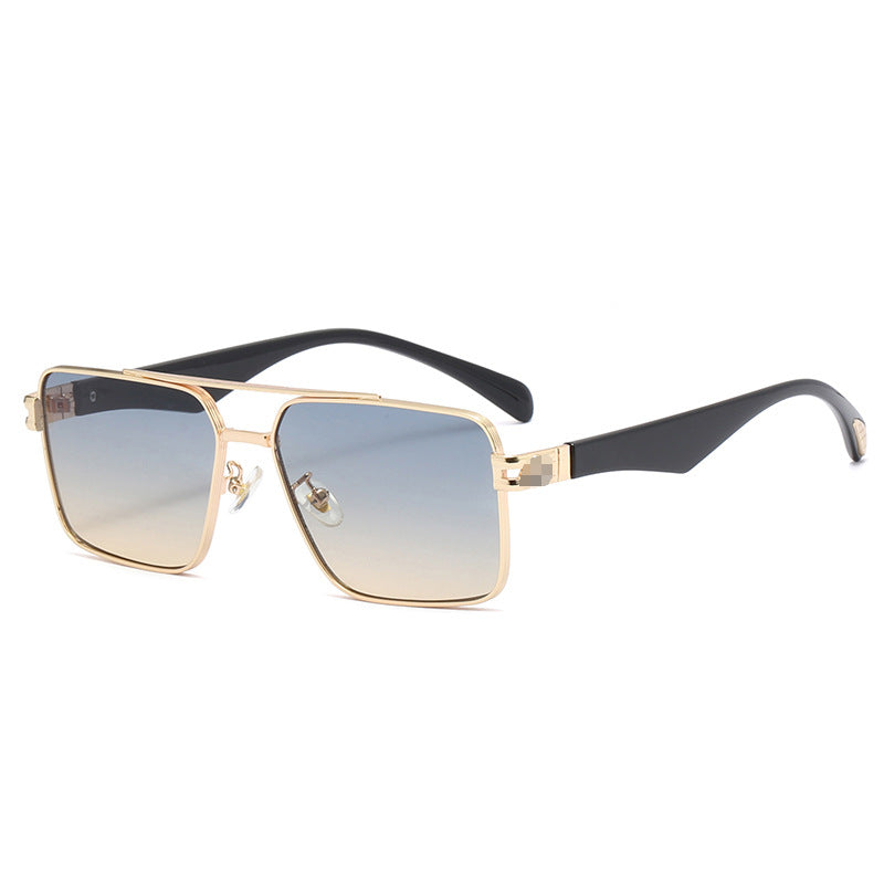 Dame designer solbrille med ekstravagant metallramme Luvikno