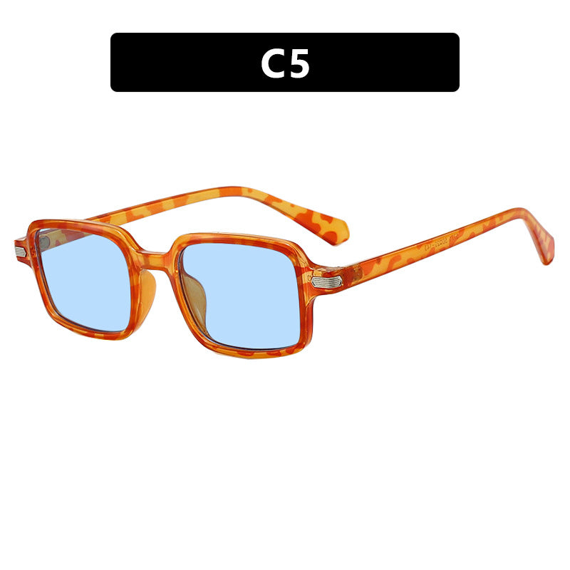 Dame kvadratisk solbrille med beskyttende UV-filter og robust ramme Luvikno