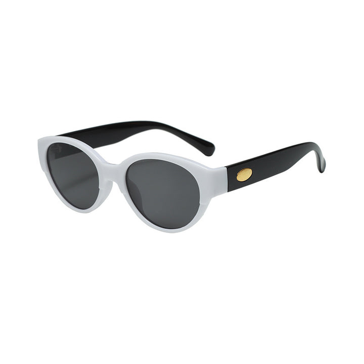 Dame moteriktig retro solbrille i moderne stil Luvikno