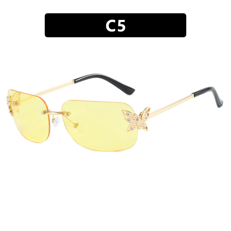 Dame moteriktig solbrille med filigran sommerfugldesign og beskyttende glass Luvikno