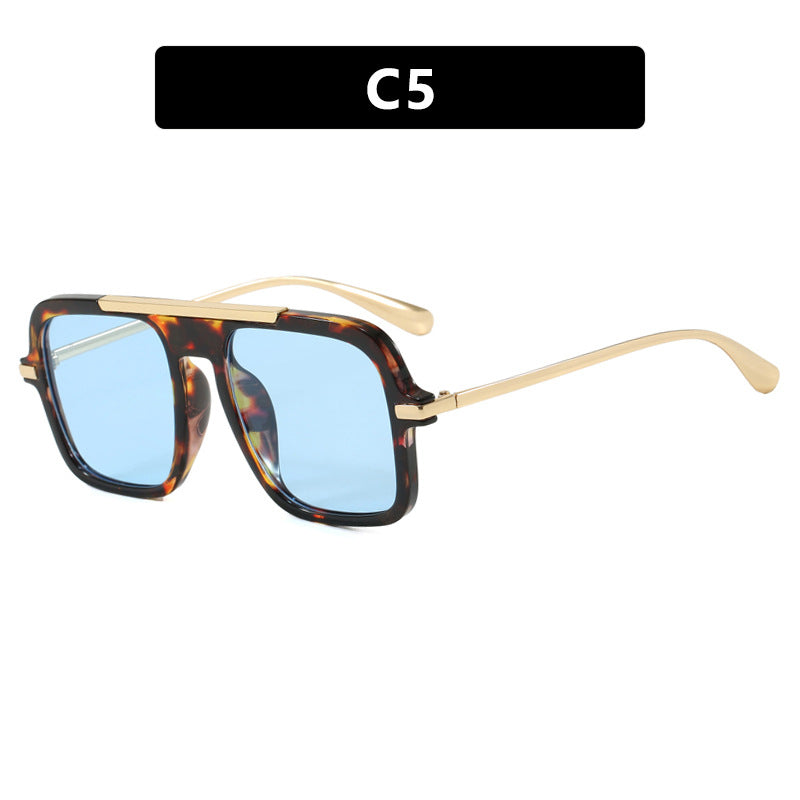 Dame kvadratisk solbrille med luksuriøs metallramme og robuste glass Luvikno