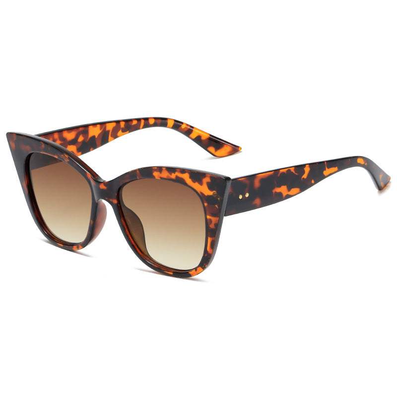 Dame ekstravagante Cat-Eye-solbriller med speilreflekterte linser Luvikno