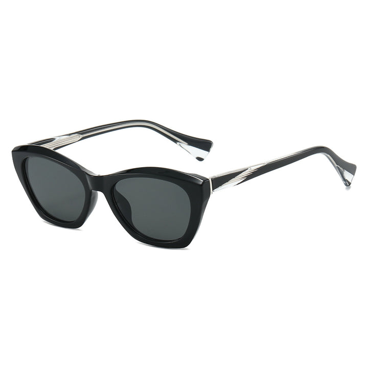 Dame Cat-Eye solbriller med transparente og fargede detaljer Luvikno