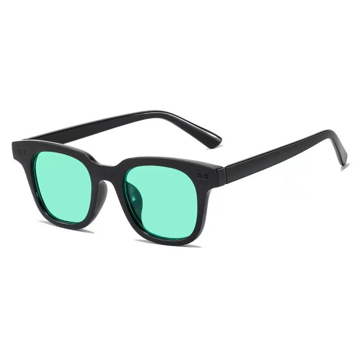Dame moteriktig retro-solbrille med robust plastramme Luvikno