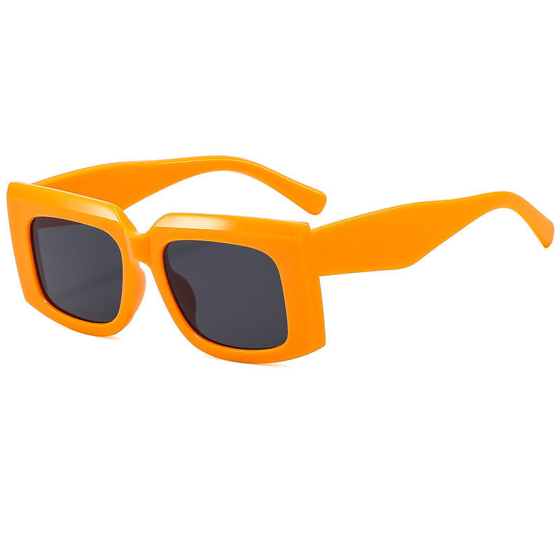 Dame Moda solbrille med markant kvadratisk ramme og UV-beskyttelse Luvikno