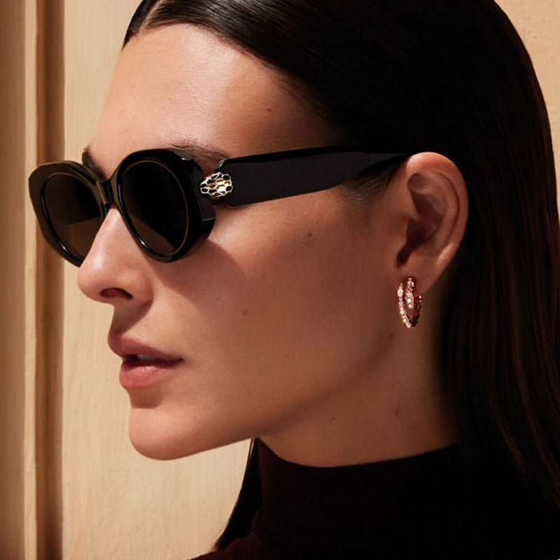 Dame elegant solbrille med stilige konturer Luvikno