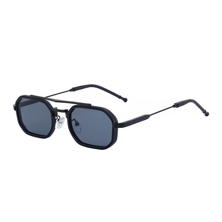 Dame moteriktig solbrille i iøynefallende, asymmetrisk design Luvikno
