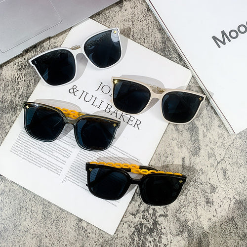 Dame ekstrastor solbrille med modig kjedeinnramming Luvikno