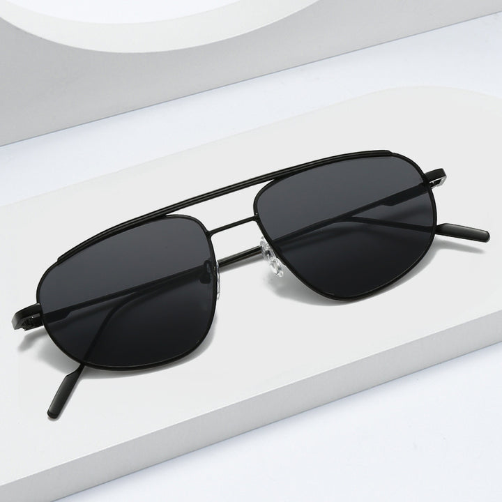Dame Pilot-solbrille med fleksibel passform og UV-beskyttelse Luvikno