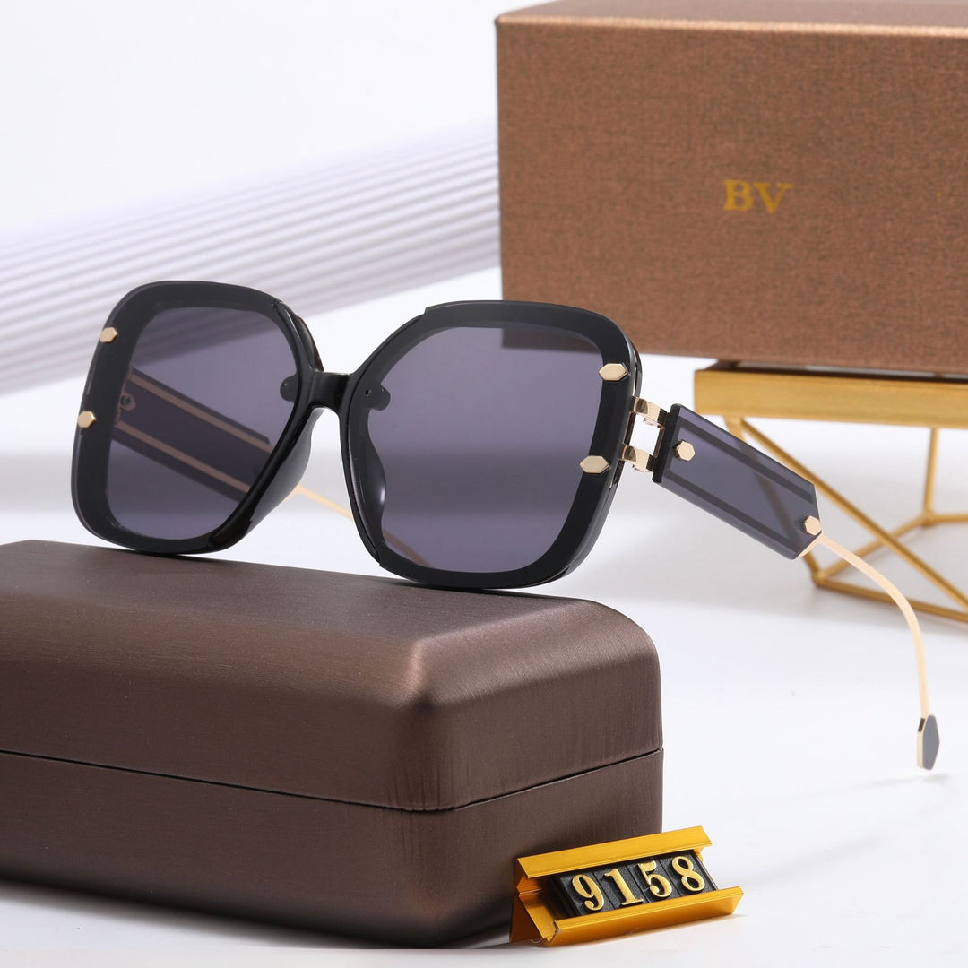 Dame designer-solbrille med ekstravagant ramme Luvikno