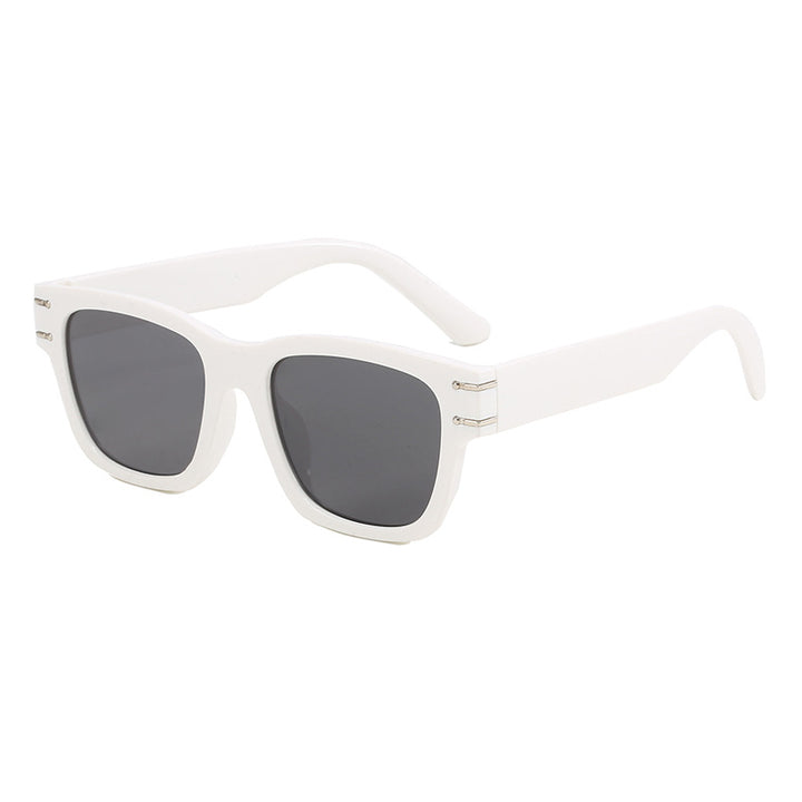 Dame moteriktig oversized solbrille med holdbar plastinnfatning Luvikno