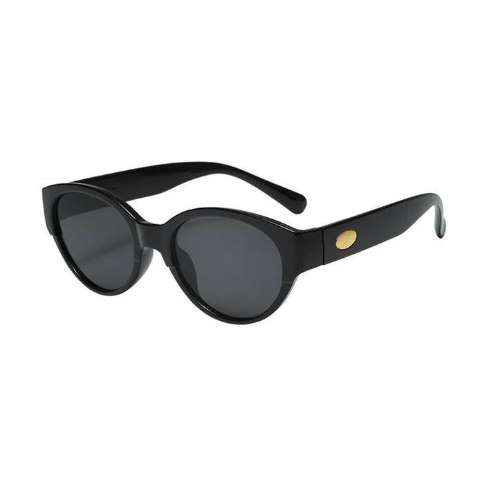 Dame moteriktig retro solbrille i moderne stil Luvikno
