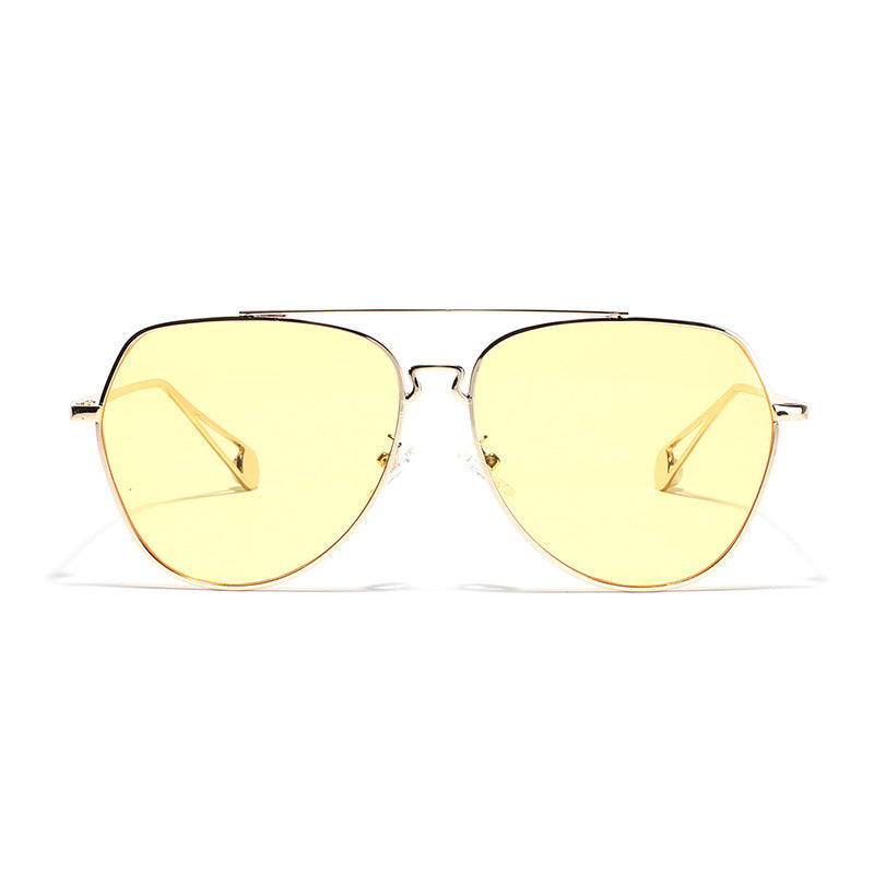 Dame aviator solbriller med polariserte linser og elegant metallramme Luvikno