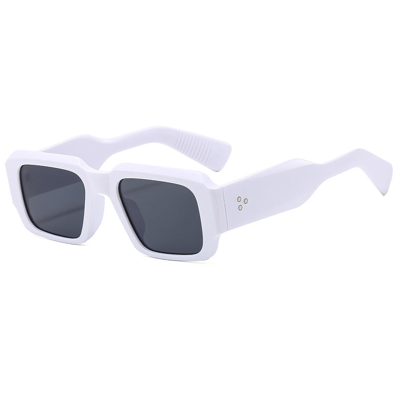 Dame Stilig Solbrille i urbant stil Luvikno