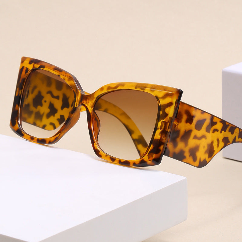 Damer moteriktig oversized solbrille med geometrisk ramme Luvikno