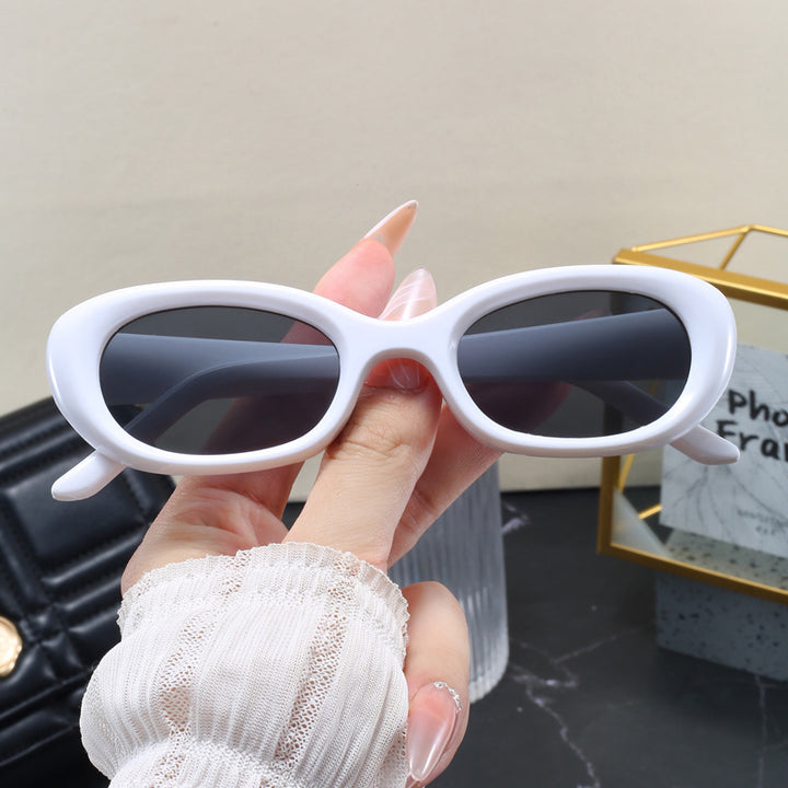 Dame moteriktig solbrille med oval design og UV-beskyttelse Luvikno
