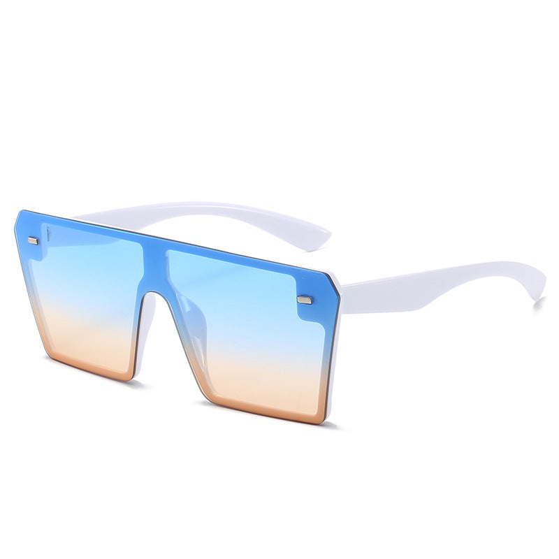 Dame Oversized solbriller i futuristisk design Luvikno