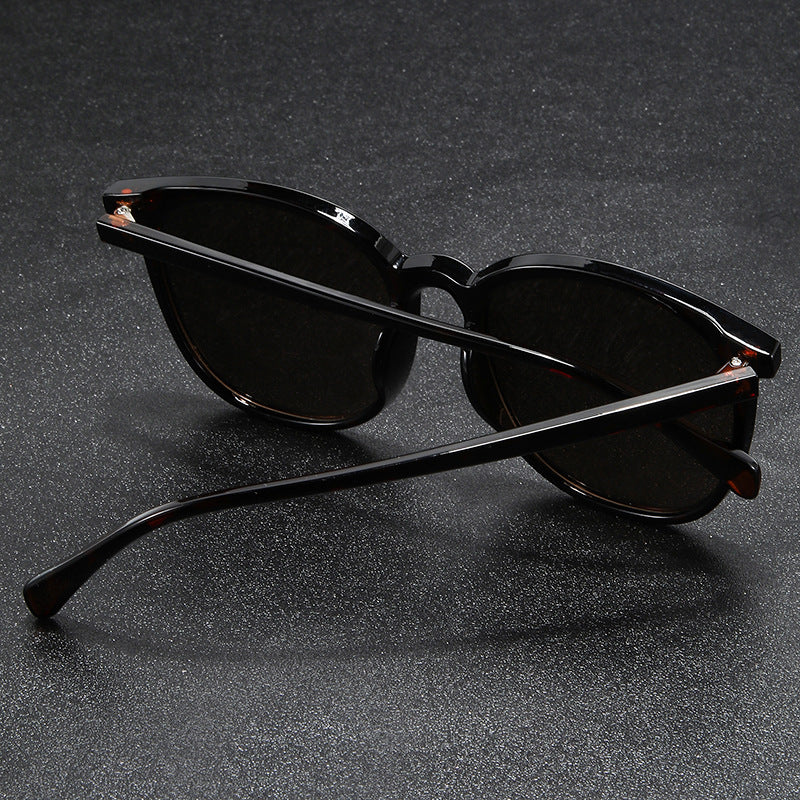 Damer moterik solbrille i unikt design med UV-beskyttelse Luvikno