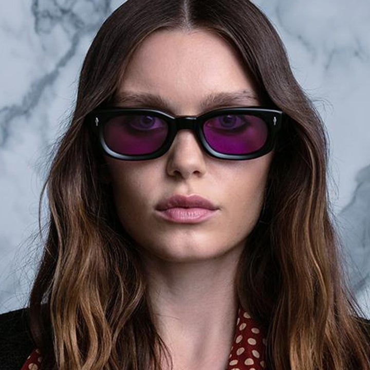 Dame stilige solbriller i trendy ramme Luvikno