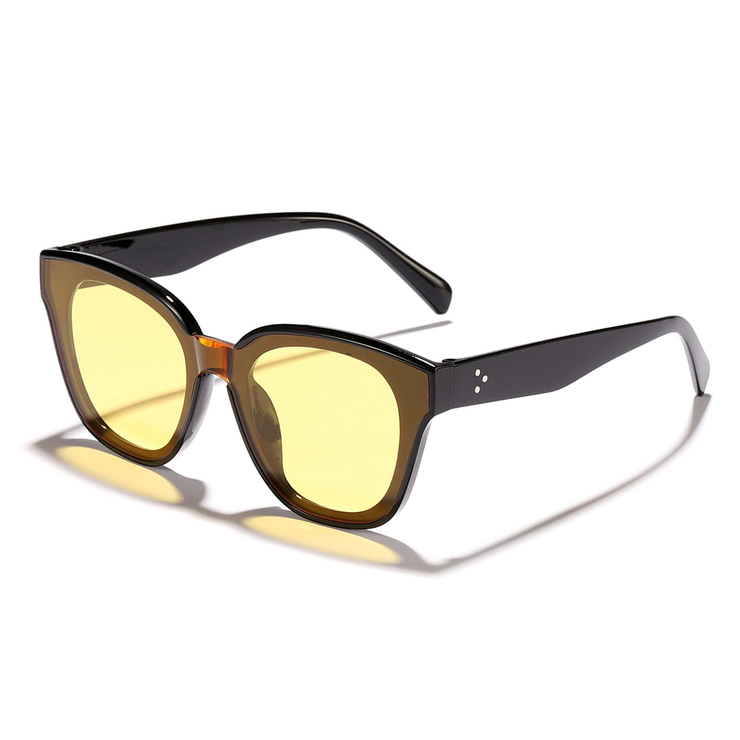 Dame moteriktig solbrille med bred ramme og myke linser Luvikno