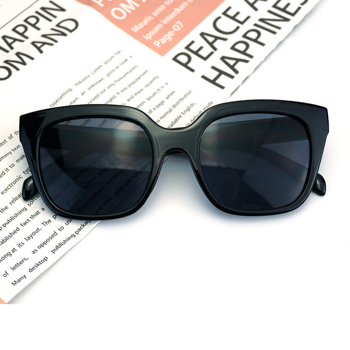 Damer Modische oversized solbriller med markant ramme Luvikno