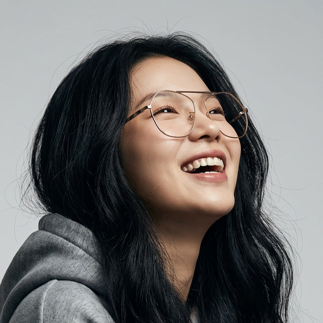 Dame geometrisk solbrille med luksuriøs metallramme Luvikno