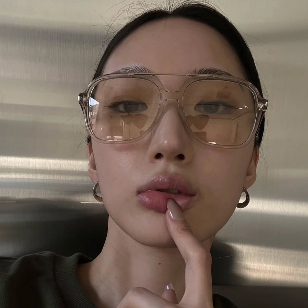 Dame kvadratisk solbrille med beskyttende UV-filter og elegant ramme Luvikno