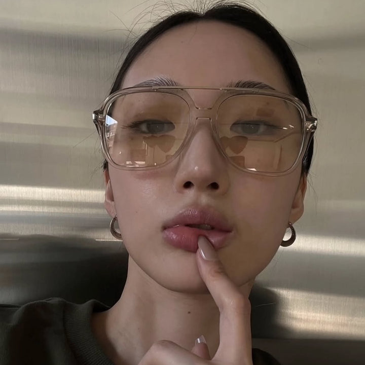 Dame kvadratisk solbrille med beskyttende UV-filter og elegant ramme Luvikno