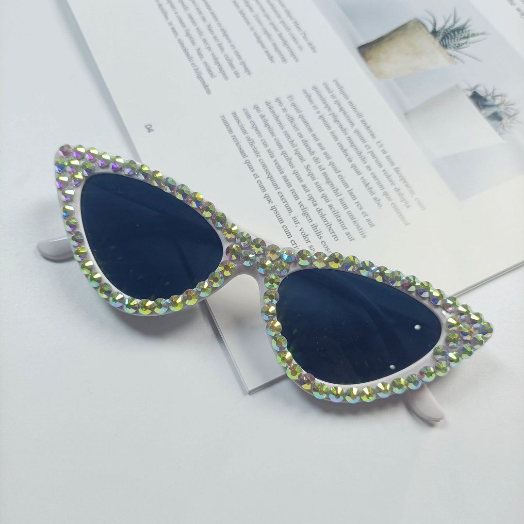 Dame Cat-Eye solbriller med glitrende krystallpynt Luvikno