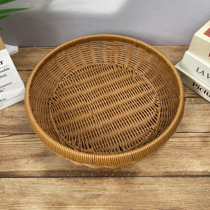 Dame rund Serveringskurv laget av flettet Rattan Luvikno