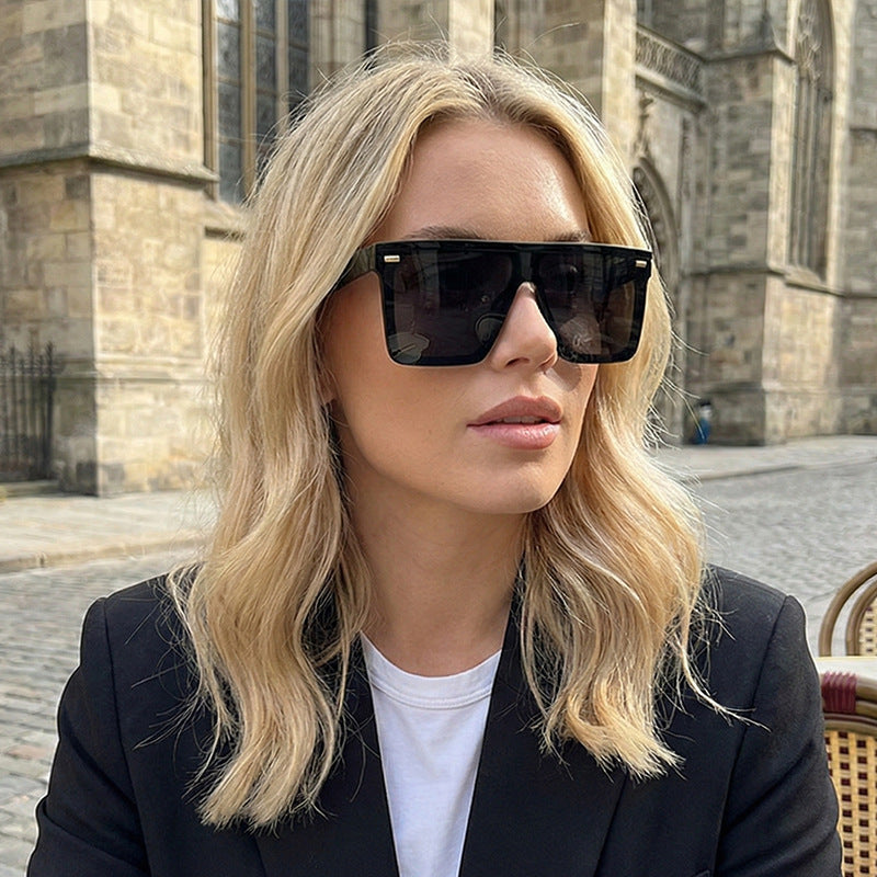 Dame Sporty Oversized Solbriller med moderne ramme Luvikno
