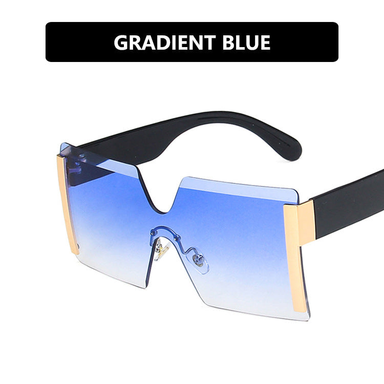 Dame futuristisk oversized solbrille med markant design Luvikno