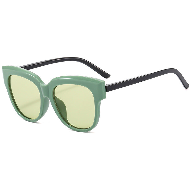 Damer Modische Cat-Eye Solbriller med trendy plastikkramme Luvikno