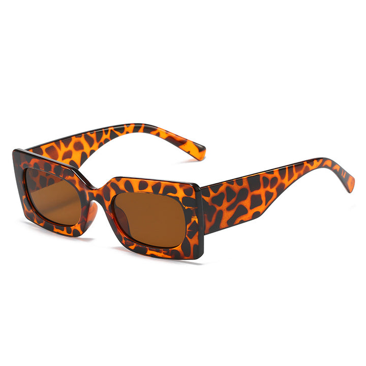 Dame modische solbrille i kantet design Luvikno