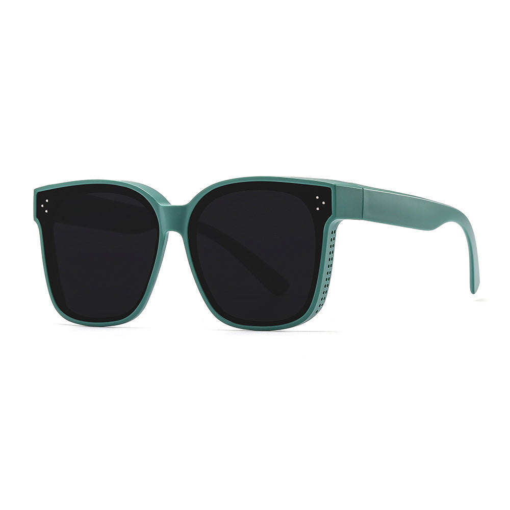 Dame firkantet solbrille med beskyttende UV-filter og stilfull ramme Luvikno