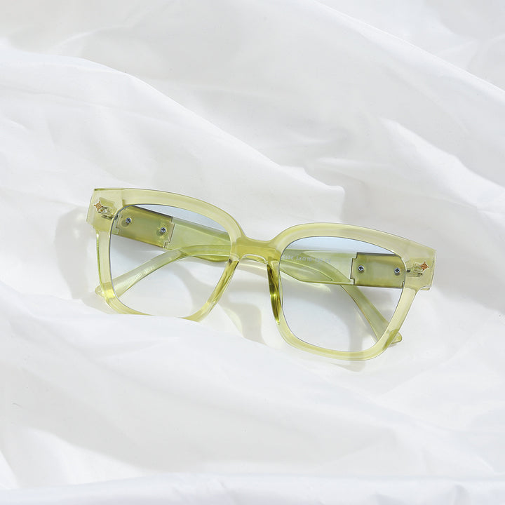 Dame moteriktig firkantet solbrille med gjennomsiktig ramme Luvikno