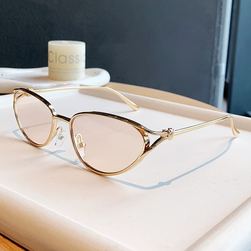 Dame Cat-Eye solbriller med elegant gullramme og polarisert glass Luvikno