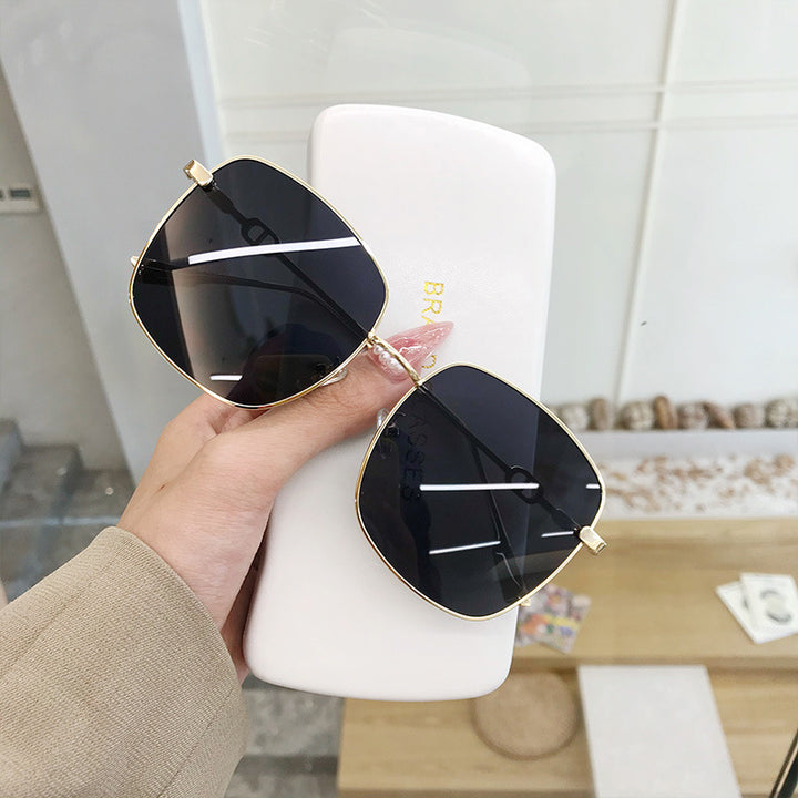 Dame Elegant Oversized Solbrille med Firkant-Design og UV-Beskyttelse Luvikno
