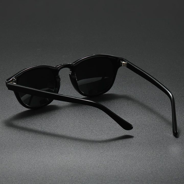 Dame moteriktig solbrille i moderne skilpadde-design Luvikno
