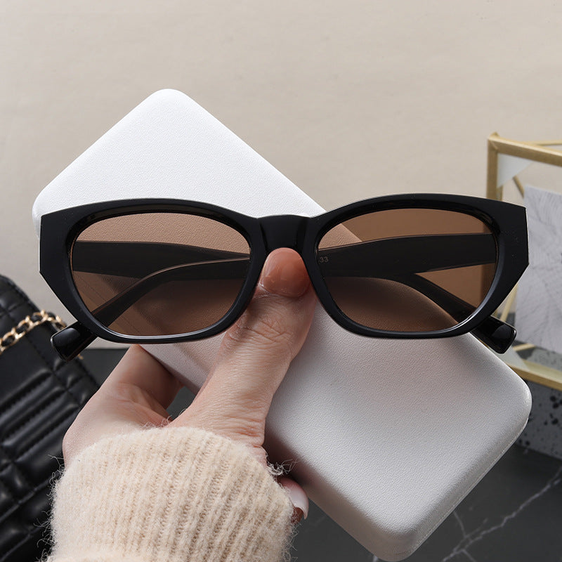 Dame Cat-Eye solbriller med stilfull ramme og UV-beskyttelse Luvikno