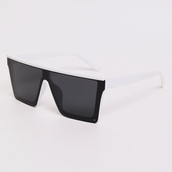 Dame oversized solbriller i futuristisk design Luvikno