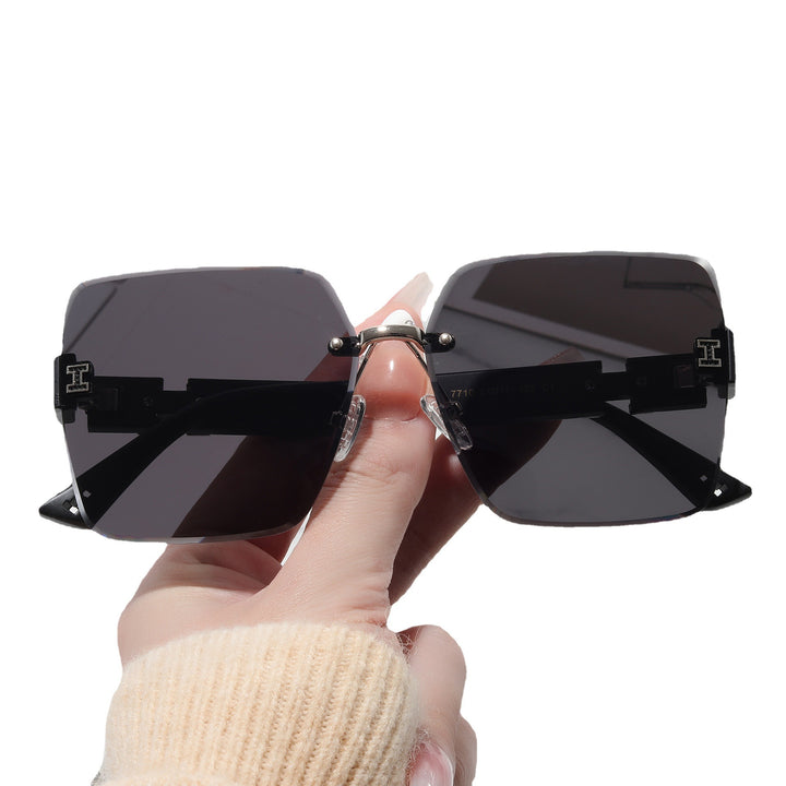 Dame oversized firkantet solbrille med stilige aksenter Luvikno