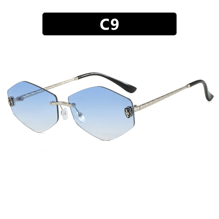 Dame geometrisk solbrille i moderne design med elegant metallramme Luvikno