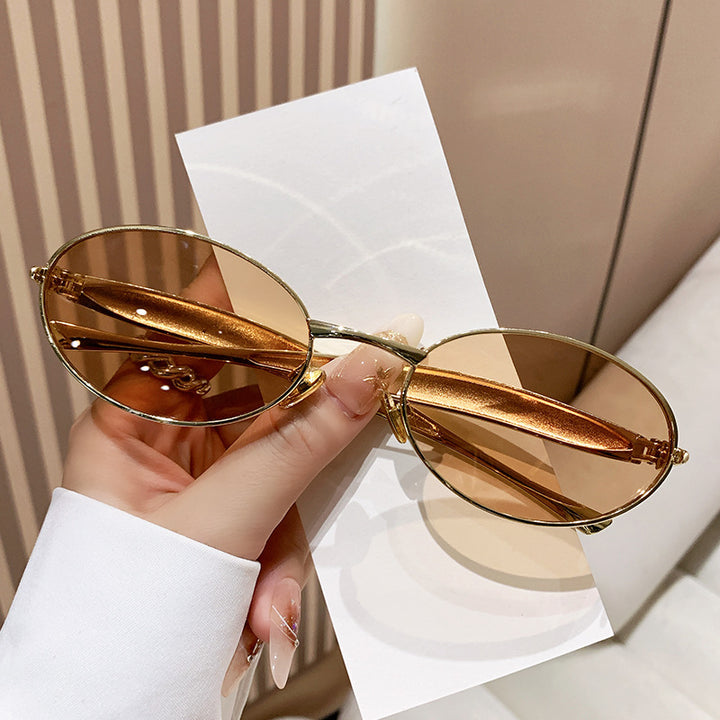 Dame moteriktig Oversized-solbrille med elegant design Luvikno