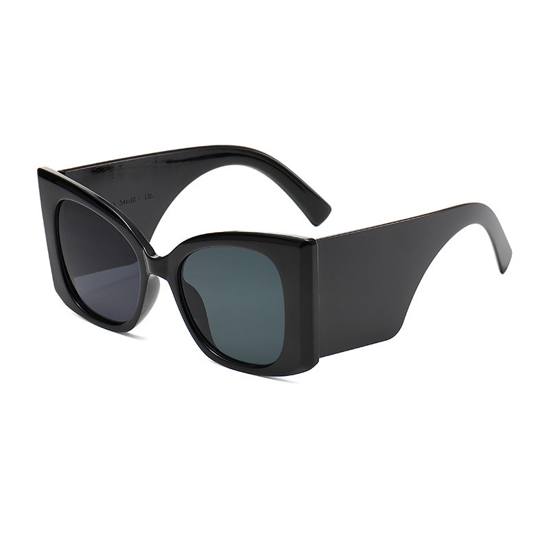Dame moteriktig oversized solbrille med glamorøst design Luvikno