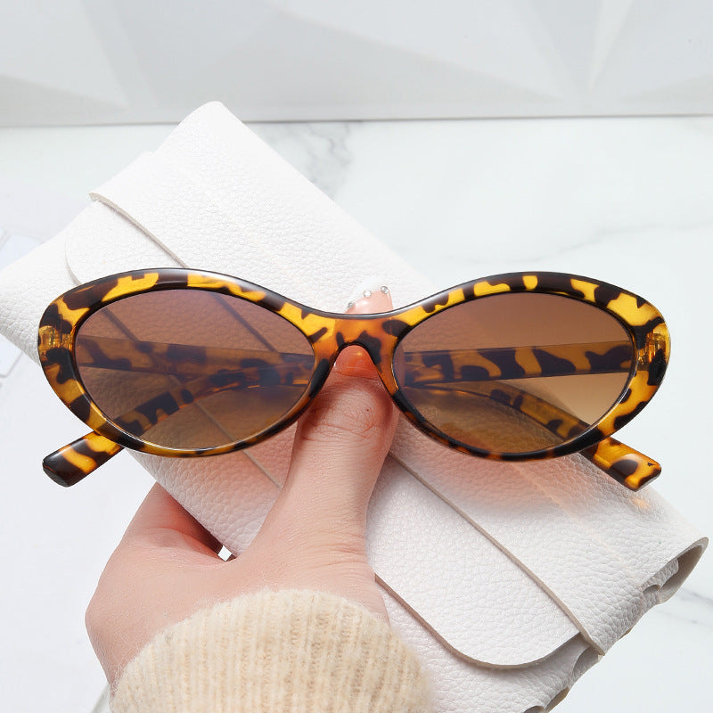 Dame stilige Cat-Eye solbriller med myke kurver og UV-beskyttelse Luvikno